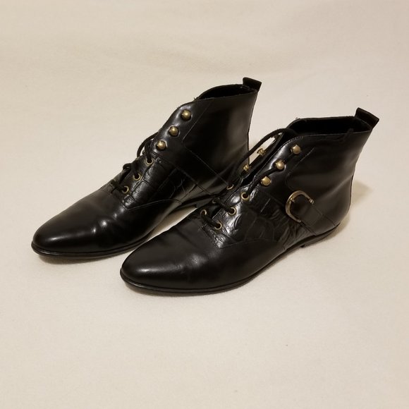 Connie Women’s Foxy Black Leather Booties   8 ½ AA - Picture 6 of 8